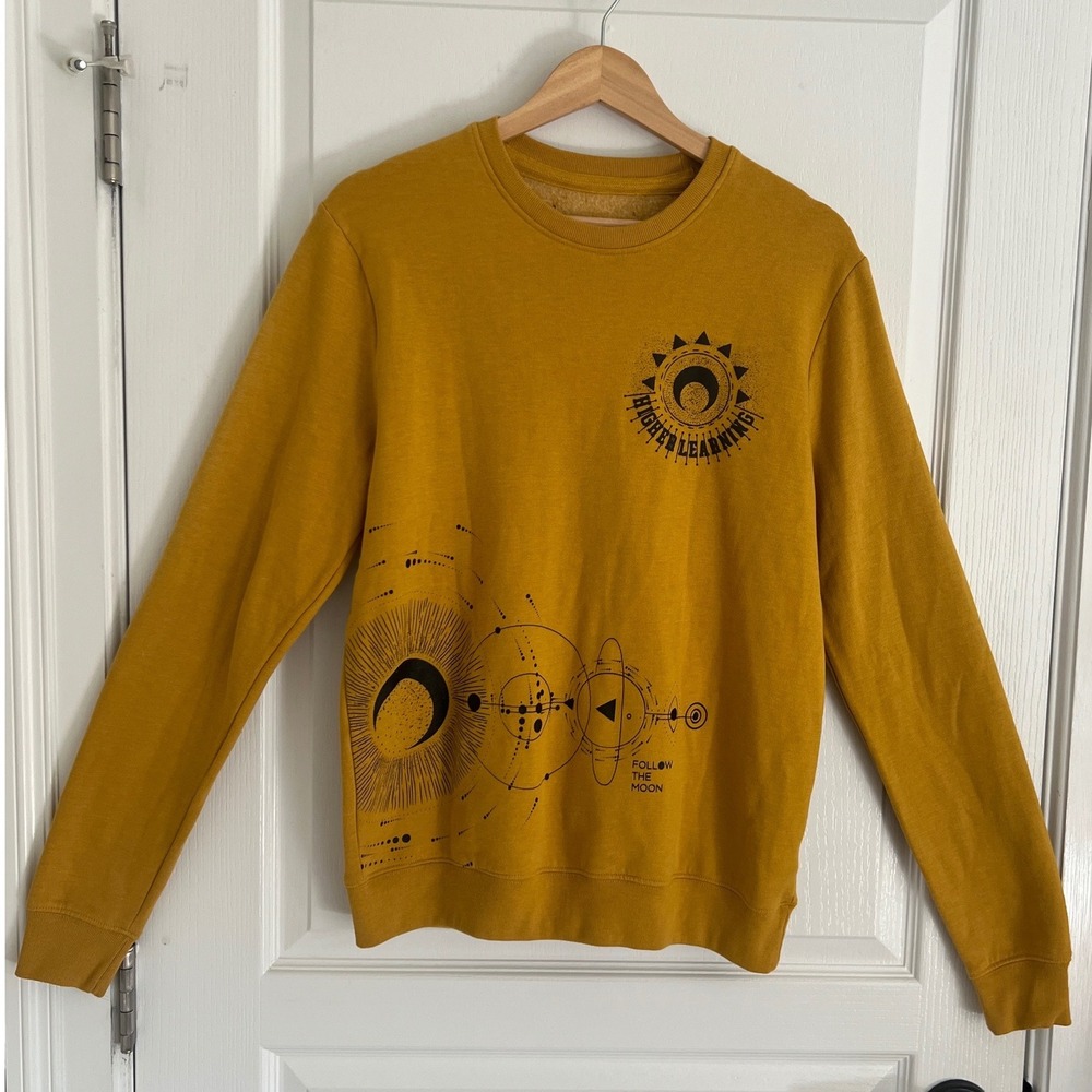 Blind Rooster Sweatshirt Men's Yellow Celestial Sun Moon Phases Graphic Small